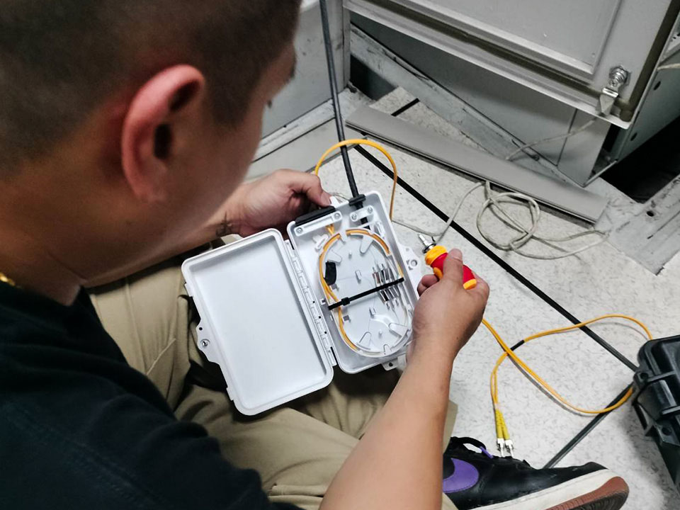 บริการเชื่อมต่อใยแก้วนำแสง Fiber Optic Splicing และตรวจ OTDR สำหรับงานระบบเครือข่าย